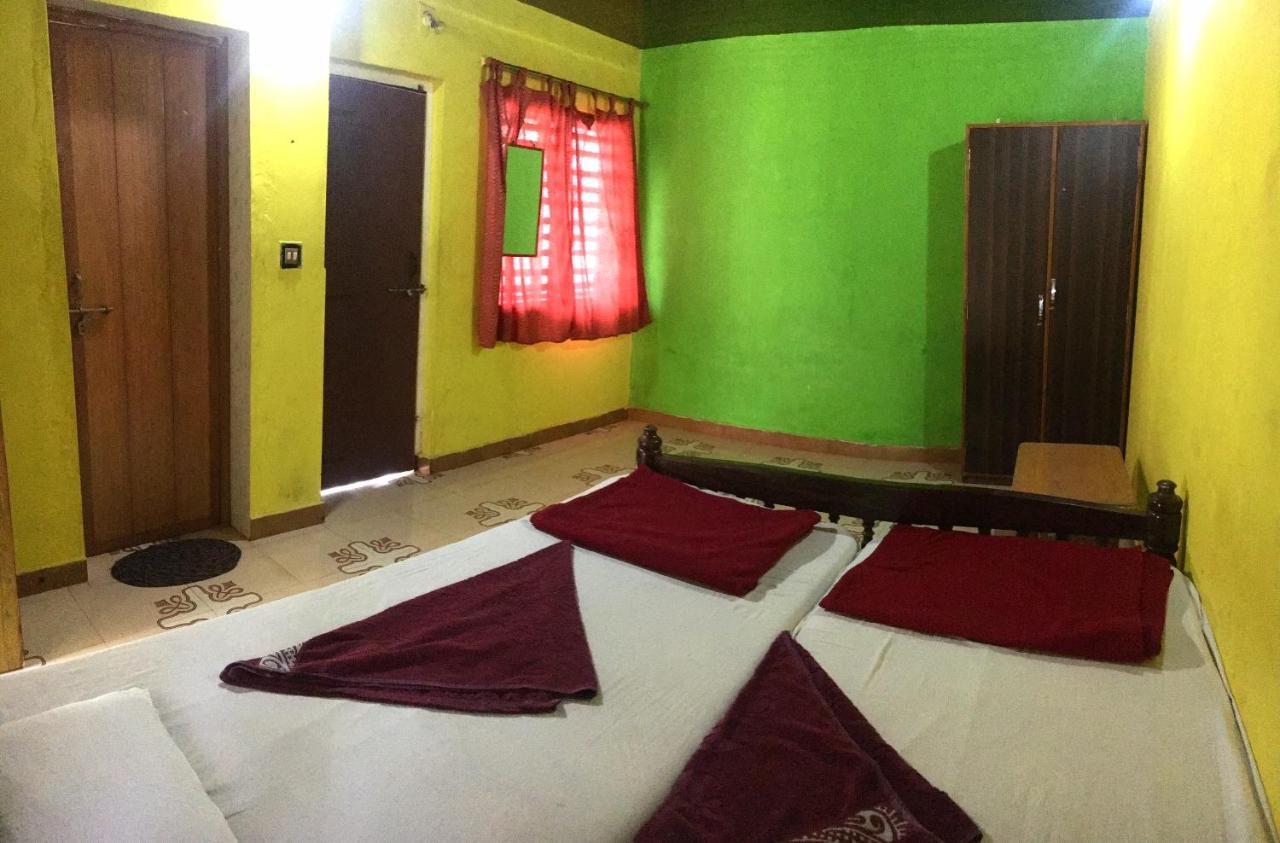 White Elephant Restaurant & Cottages Gokarna Gokarna  Exterior photo